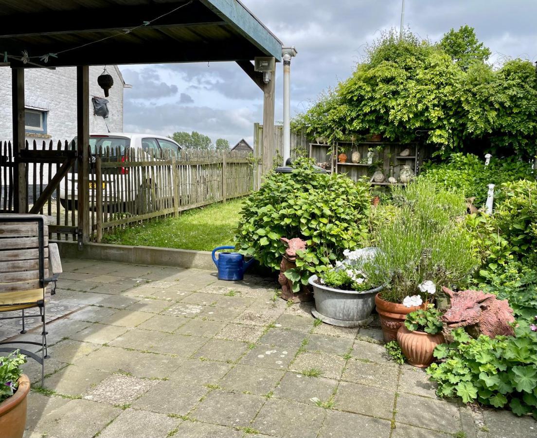 Artistiek Vakantiehuisje Hulst Exterior foto