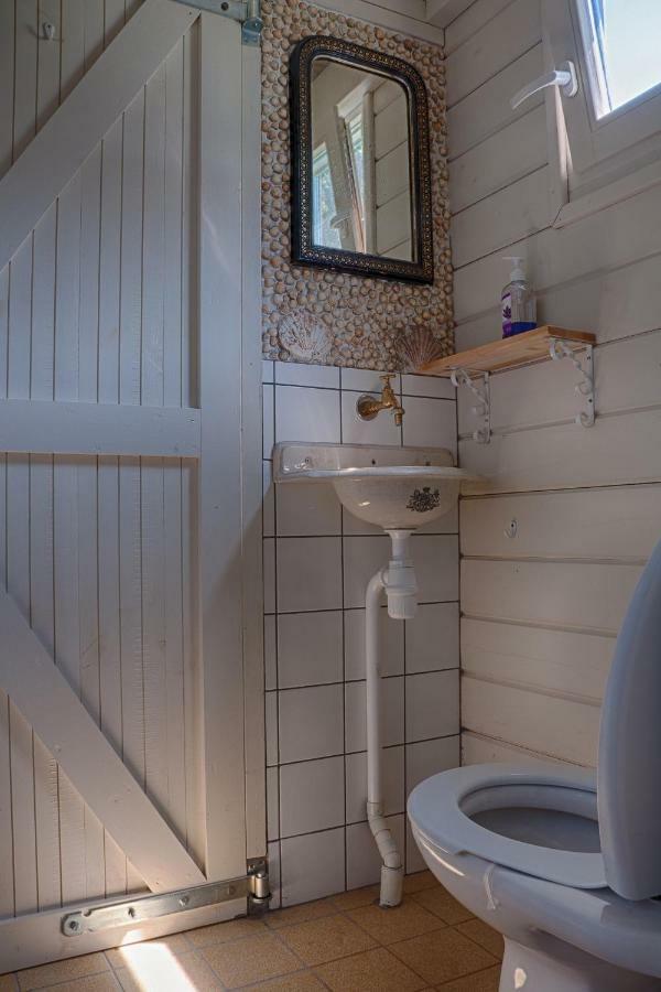 Artistiek Vakantiehuisje Hulst Exterior foto